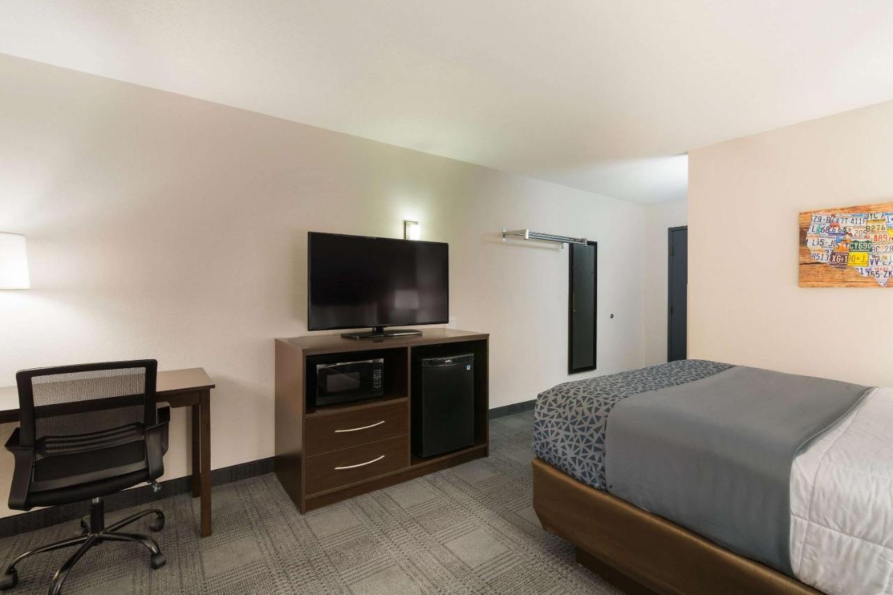 Econo Lodge Williston Exterior photo